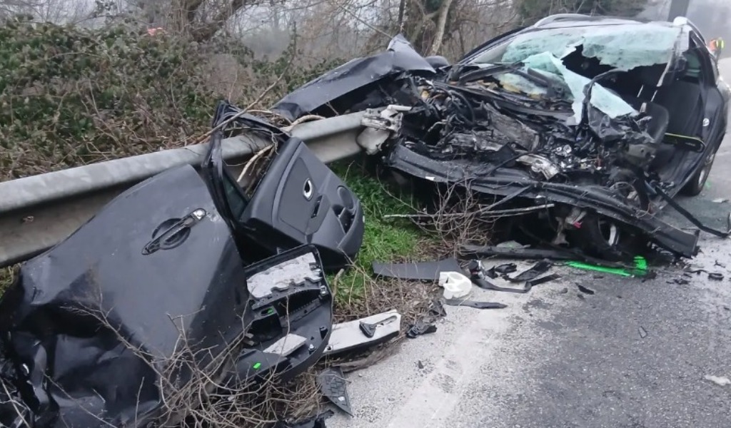 Frontale contro un tir a Landriano, Daniela perde la vita a 58 anni: era madre di tre figli