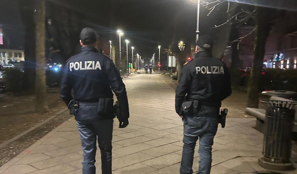 Sicurezza urbana a Pavia e Vigevano: trovati coltelli e hashish durante controlli straordinari