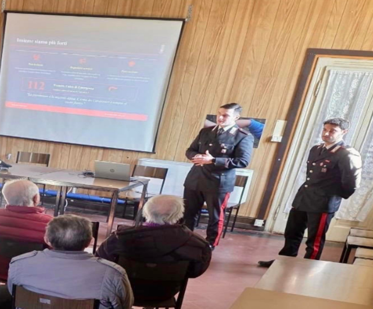 Borgo San Siro: i carabinieri spiegano agli anziani come difendersi dalle truffe