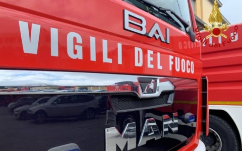 I Vigili del Fuoco di Pavia aprono le porte alla città: celebrazioni e mezzi in mostra ai Giardini Malaspina