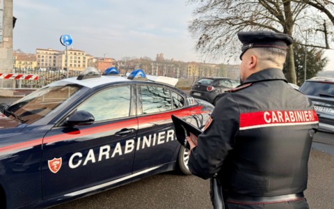 Ladro di e-bike incastrato dai Carabinieri: il furto fuori da un fast food