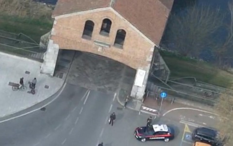 Controlli serrati nel Pavese: droga sequestrata, auto rubata recuperata e furto sventato