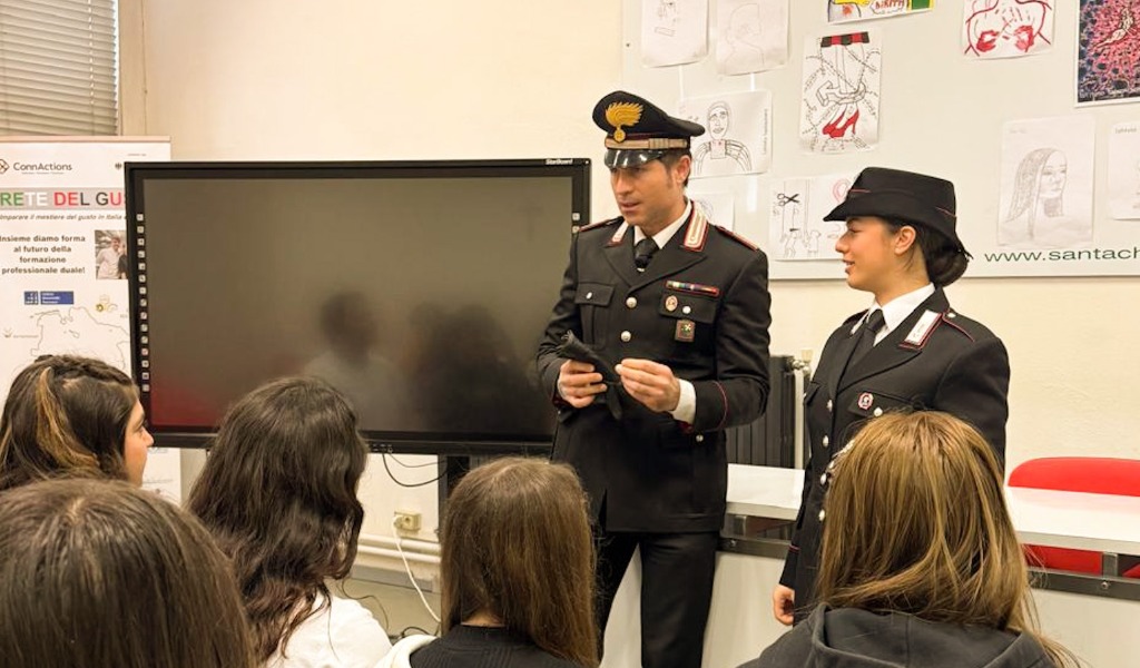 La legalità sale in cattedra: i Carabinieri incontrano gli studenti del “Santachiara” di Stradella