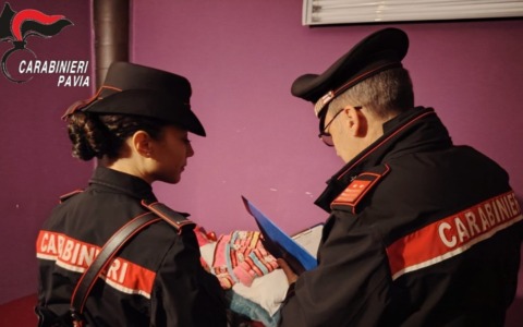 Lavoratrici in nero e scarse condizioni igieniche: scoperto centro massaggi abusivo