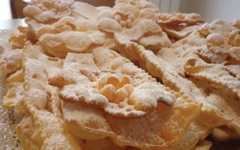 Carnevale a Casorate Primo: 30 euro di chiacchiere diventano un caso di danno erariale