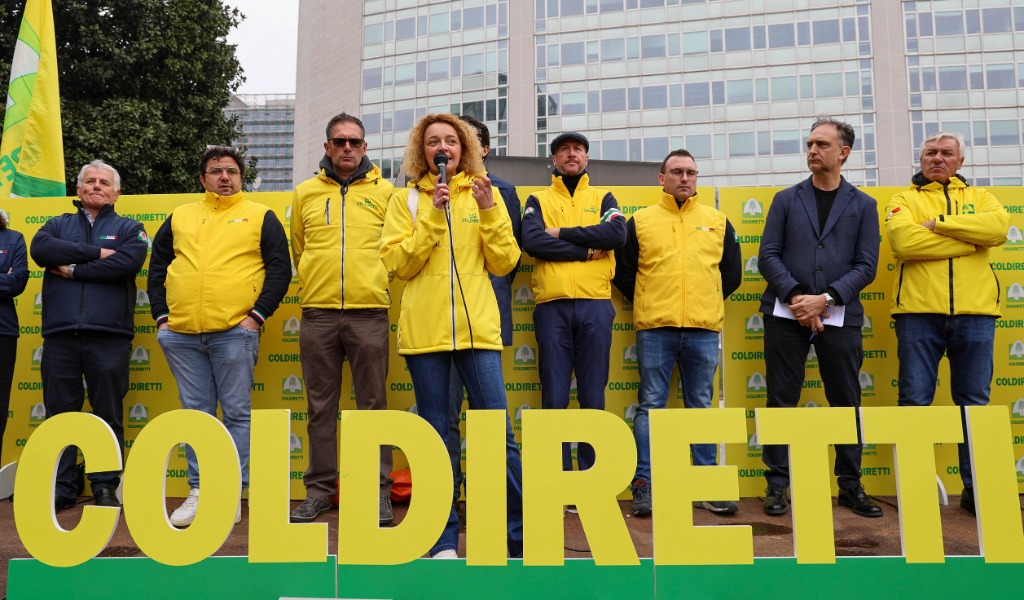 Agricoltura “sotto scacco”: in migliaia in piazza contro crisi e burocrazia