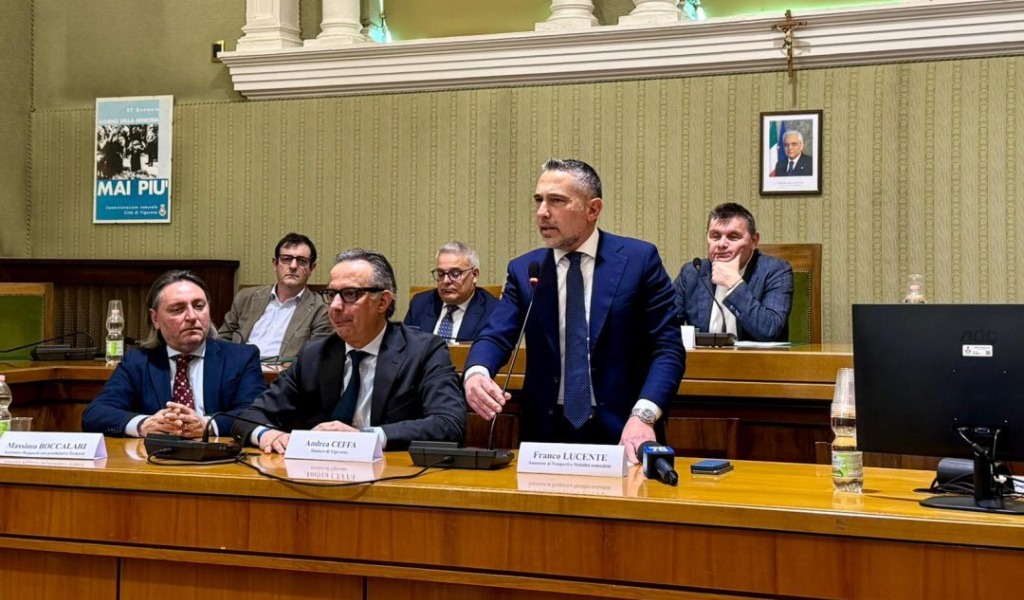 Vertice sulla linea ferroviaria Milano-Mortara: “Più investimenti e nuovi treni per ridurre i disagi”