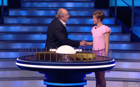 La prof Lavinia da Pavia campionessa a “La ruota della fortuna”, vinti quasi 40mila euro