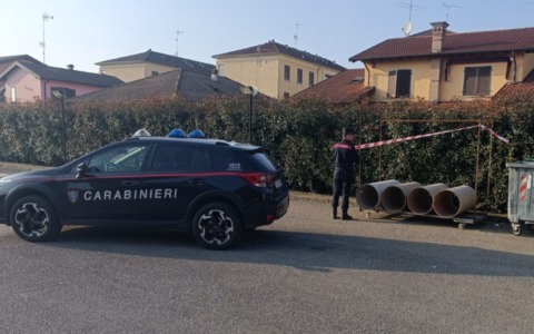 Rubavano (e poi rivendevano) rifiuti ferrosi nelle discariche della Lomellina: 19 indagati