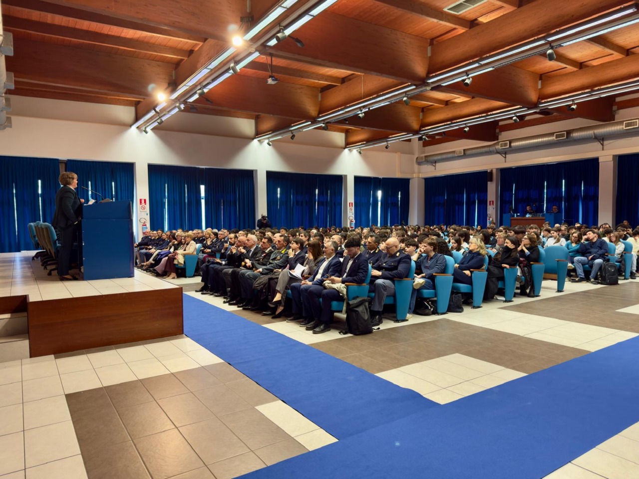 A Pavia la Questura si apre agli studenti: 2.500 ragazzi protagonisti del laboratorio antimafia