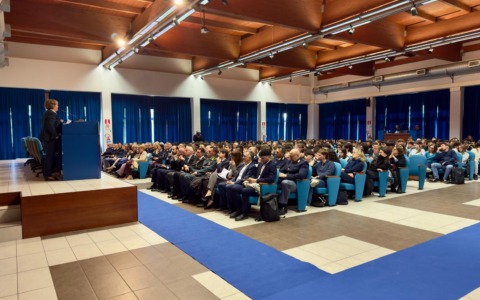 A Pavia la Questura si apre agli studenti: 2.500 ragazzi protagonisti del laboratorio antimafia