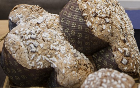 La colomba pasquale tra storia e nuove tendenze: il dolce simbolo di pace con origini a Pavia
