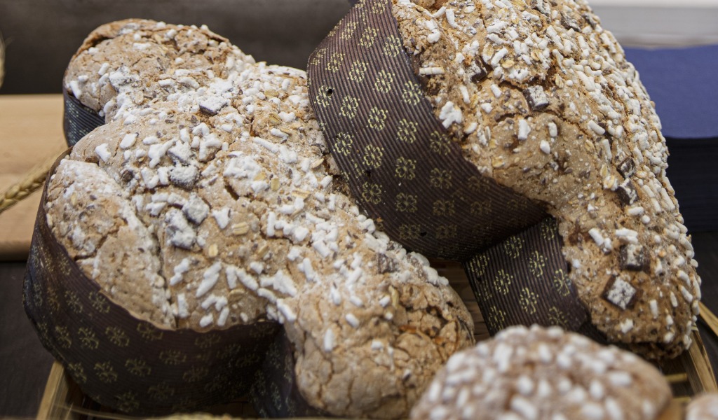 La colomba pasquale tra storia e nuove tendenze: il dolce simbolo di pace con origini a Pavia