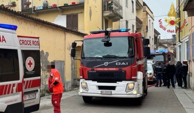 Incendio in appartamento a Mortara, le fiamme causano danni ingenti