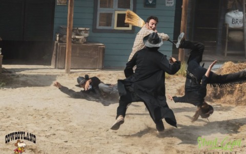 “Cowboy & Stunt”: riparte il Live Stunt Show firmato da Simone Belli a Cowboyland