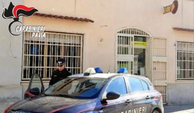 Tentata rapina all’ufficio postale: armato di pistola minaccia (e ferisce) due dipendenti