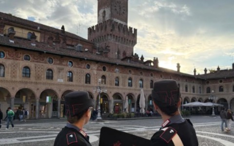19enne picchia la compagna con badile e manico di scopa fratturandole la mandibola