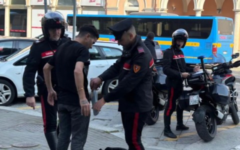 Sicurezza rafforzata in stazione: a Voghera controlli con metal detector per prevenire reati violenti