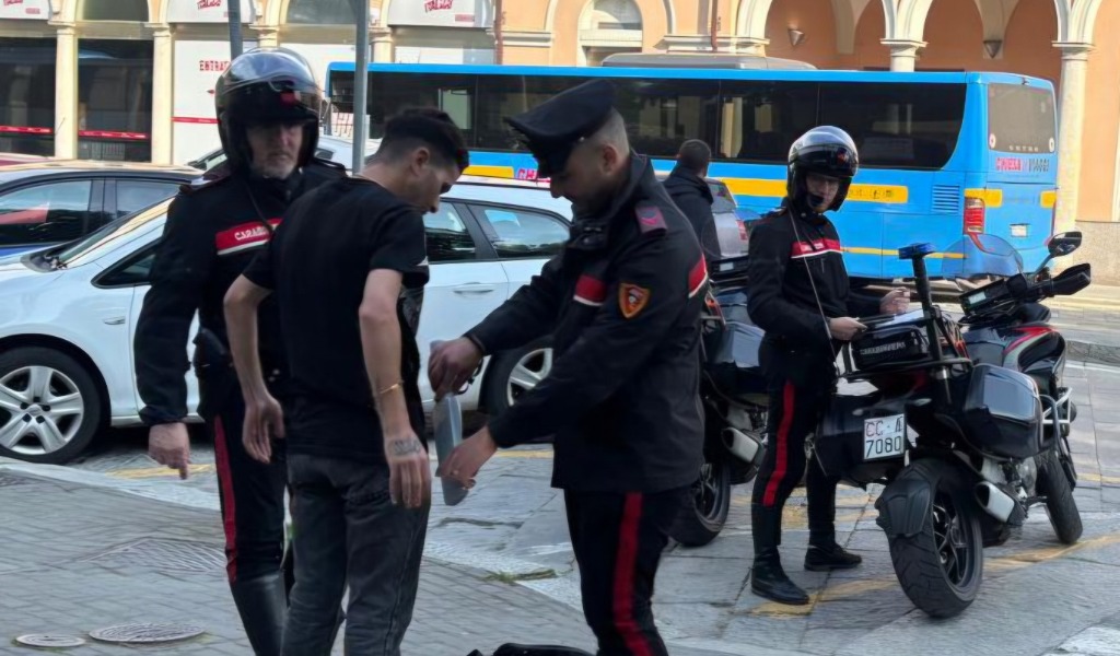 Sicurezza rafforzata in stazione: a Voghera controlli con metal detector per prevenire reati violenti