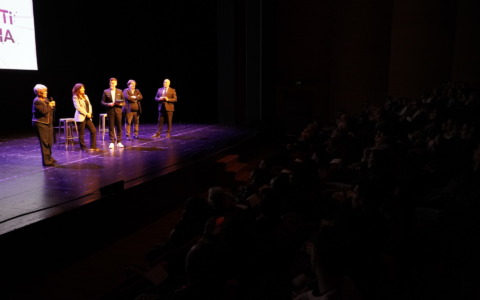 Frammenti di memoria, arte e ricerca si incontrano al Teatro Elfo Puccini 