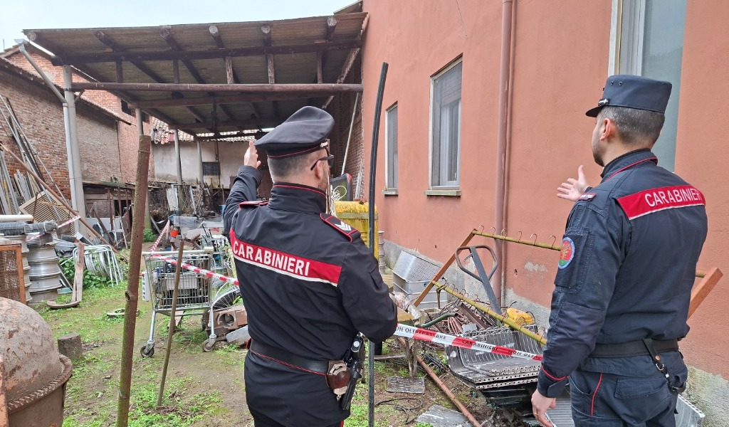 Discarica abusiva a Mortara: sequestrati 100 metri cubi di rifiuti speciali
