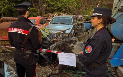 Blitz dei Carabinieri: scoperta officina abusiva tra le colline dell’Oltrepò Pavese