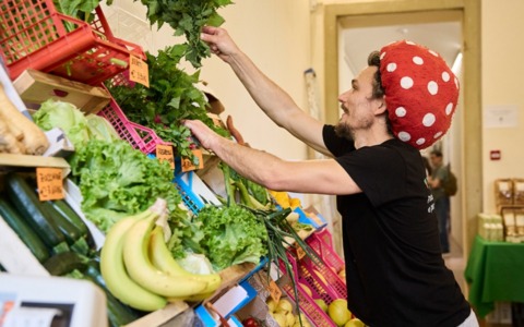 Officinalia torna al Castello di Belgioioso: tre giorni dedicati al biologico tra cultura, natura e sostenibilità