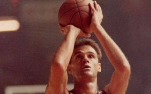 Addio a Oscar Schmidt, la “Mano Santa” del basket che ha fatto grande Pavia