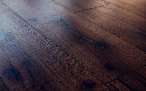 Il fascino del parquet mogano: la scelta ideale per ambienti dal forte carattere