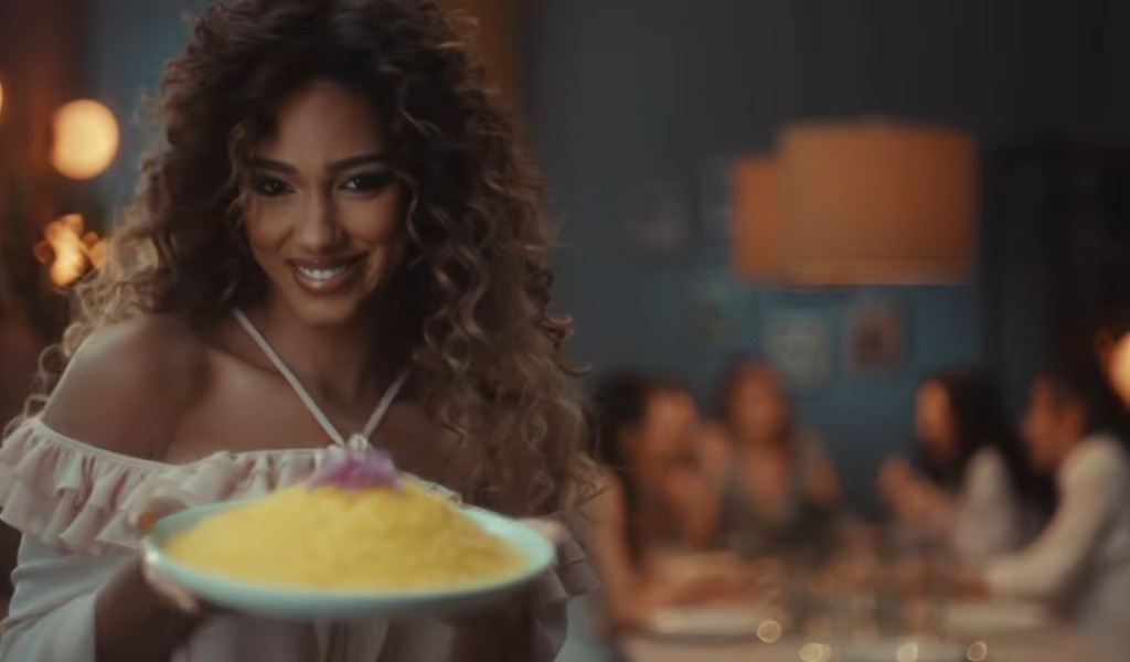 Samira Lui nuovo volto di Riso Flora: freschezza e ironia nel nuovo spot in tv