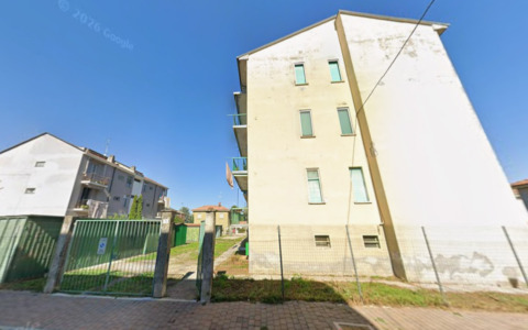 “Io, malata e in carrozzina, prigioniera in una casa popolare al secondo piano senza ascensore”