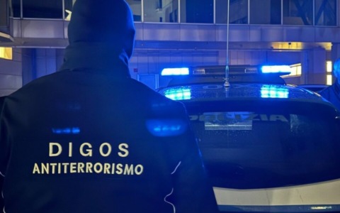 Discriminazione razziale e religiosa aggravata dall’apologia della Shoah: arrestato 19enne a Pavia