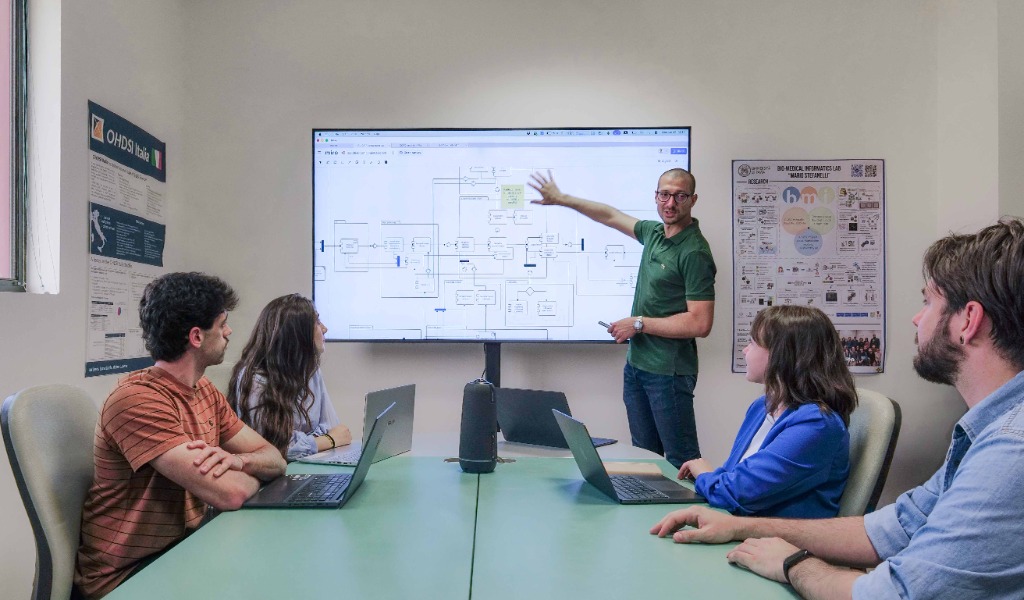 Medicina di precisione: l’Intelligenza Artificiale diventa il “navigatore” per curare i pazienti cronici