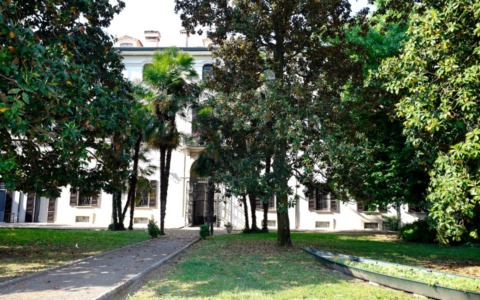Il “Giardino della Ricerca”: Pavia onora Andrea Rocchelli a dodici anni dall’agguato in Donbass
