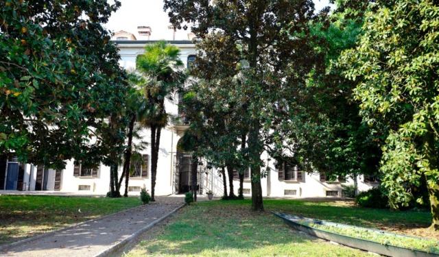 Il “Giardino della Ricerca”: Pavia onora Andrea Rocchelli a dodici anni dall’agguato in Donbass