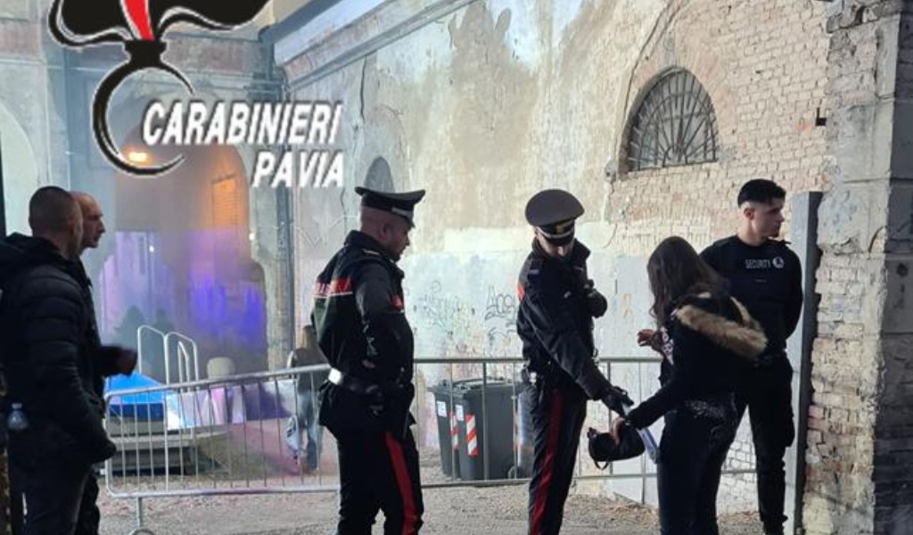 Controlli rafforzati alle giostre di Voghera: sicurezza potenziata con l’uso di metal detector