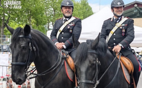 “Varzi in Fiera”: un’inaugurazione all’insegna della sicurezza con i Carabinieri a cavallo