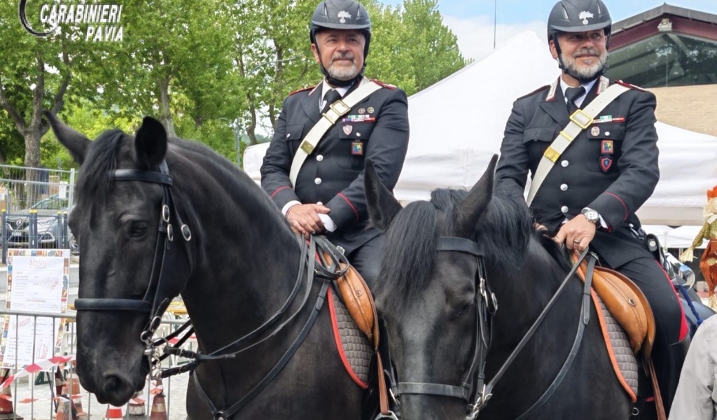 “Varzi in Fiera”: un’inaugurazione all’insegna della sicurezza con i Carabinieri a cavallo