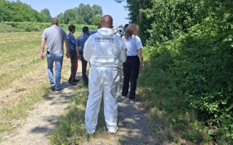 Sacco sospetto nelle campagne di Casei Gerola: si pensa a un omicidio, ma all’interno c’è un cane