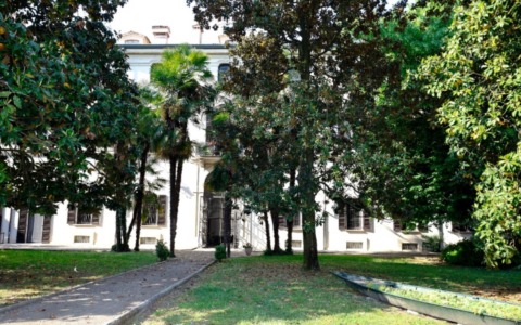 Il “Giardino della Ricerca”: Pavia onora Andrea Rocchelli a dodici anni dall’agguato in Donbass