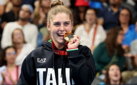 “Ogni sfida è vita”: Monica Boggioni, campionessa paralimpica e scrittrice, presenta a Pavia la sua autobiografia 