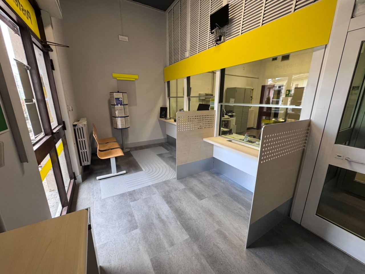 Poste Italiane: riaprono gli sportelli di Pieve del Cairo e Zerbolò dopo il restyling Polis