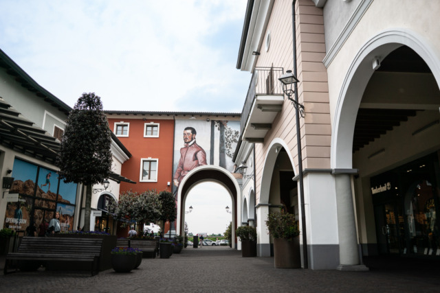Franciacorta Designer Village: street art e musica ridefiniscono lo shopping