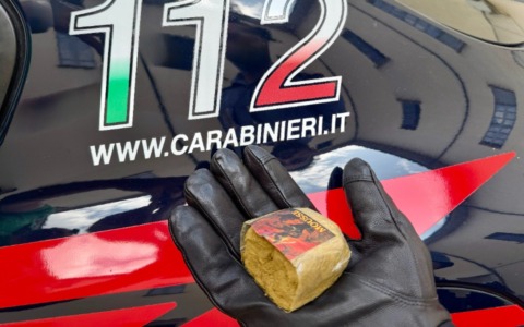 Stazione di Pavia, blitz anti-droga: denunciato un giovane per possesso di hashish