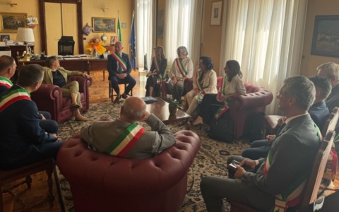Il Prefetto incontra gli 11 sindaci neoeletti della provincia di Pavia: sicurezza e collaborazione al centro del confronto
