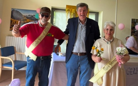 Il fascino non ha età: alla RSA “I Germogli” eletti Miss e Mister 2026