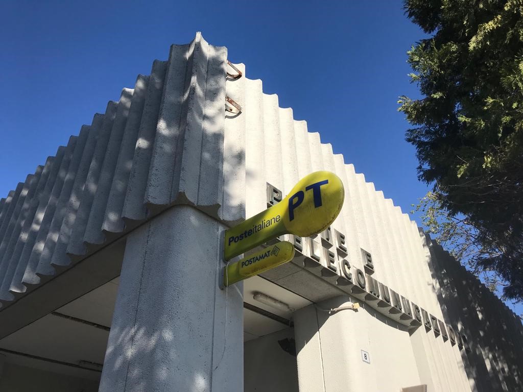 Poste Italiane cerca nuovi operatori di sportello nel Pavese: previste assunzioni a tempo indeterminato