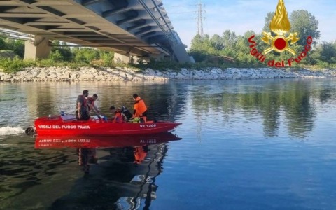 Si tuffa nel Ticino e non riemerge, ricerche in corso di un giovane a Vigevano