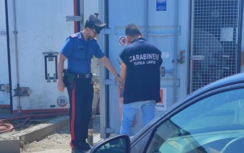 Numerose irregolarità nell’autolavaggio: i carabinieri elevano sanzioni per 18mila euro