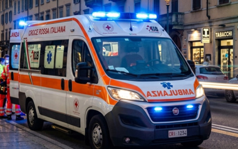 Interventi 118 a Pavia tra mercoledì 29 e giovedì 30 luglio 2026: incidente tra auto e moto, malori e un’intossicazione